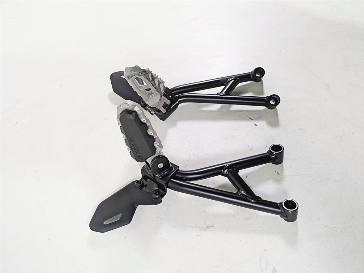 2022 Ducati Scrambler Desert Sled Rear Passenger Footpeg Set 46510752BA {{ shop.shopifyCountryName }} - Mototech271