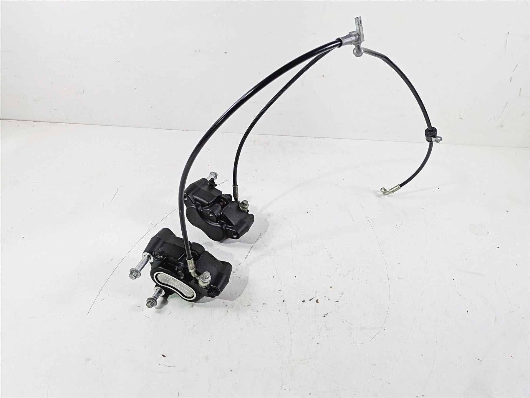 2015 Harley FXDL Dyna Low Rider Front Brake Caliper Set 41300001 41300002 {{ shop.shopifyCountryName }} - Mototech271