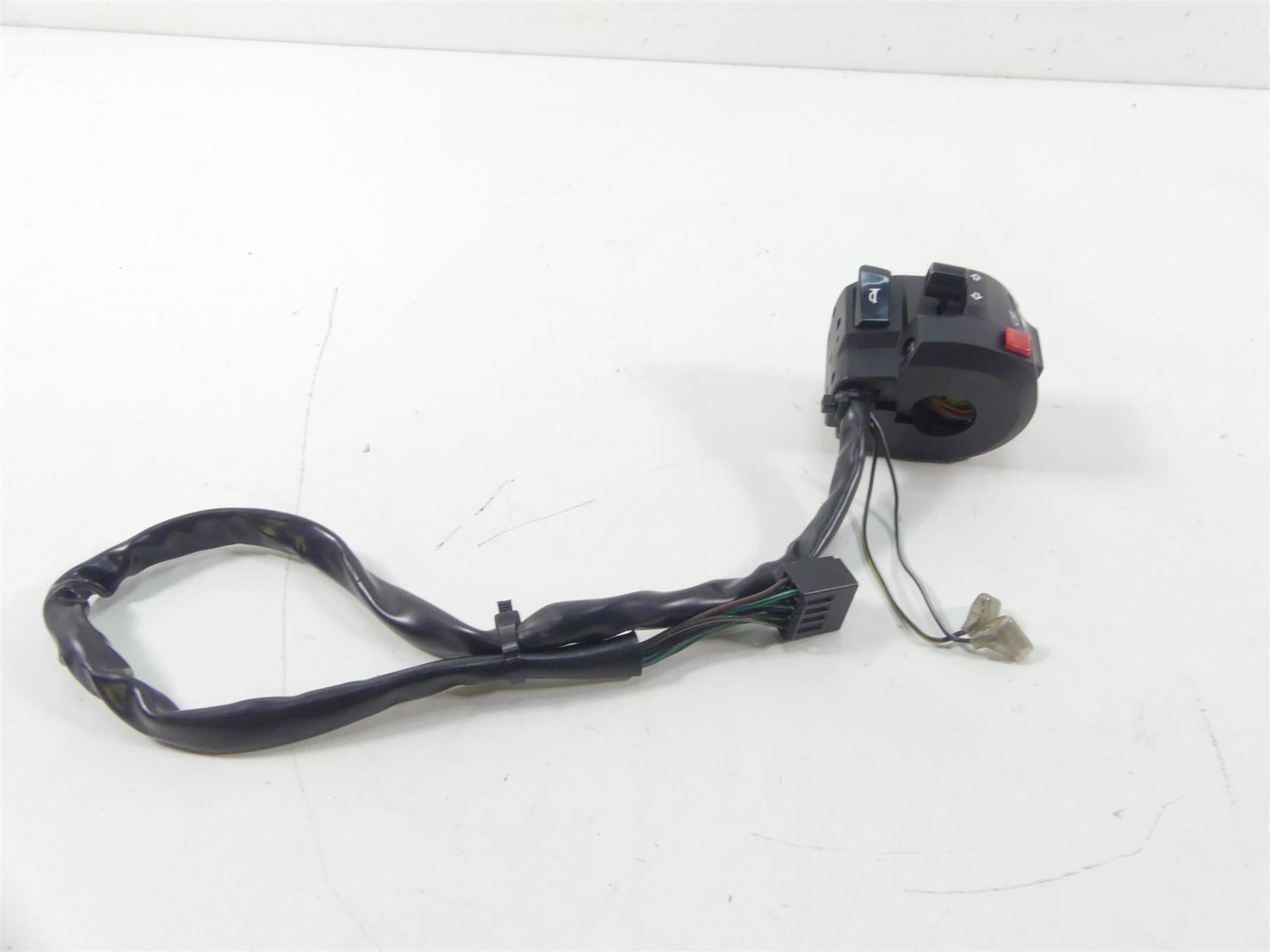 2020 Suzuki GSX1300 R Hayabusa Left Hand Blinker Control Switch 37400-18H13 {{ shop.shopifyCountryName }} - Mototech271