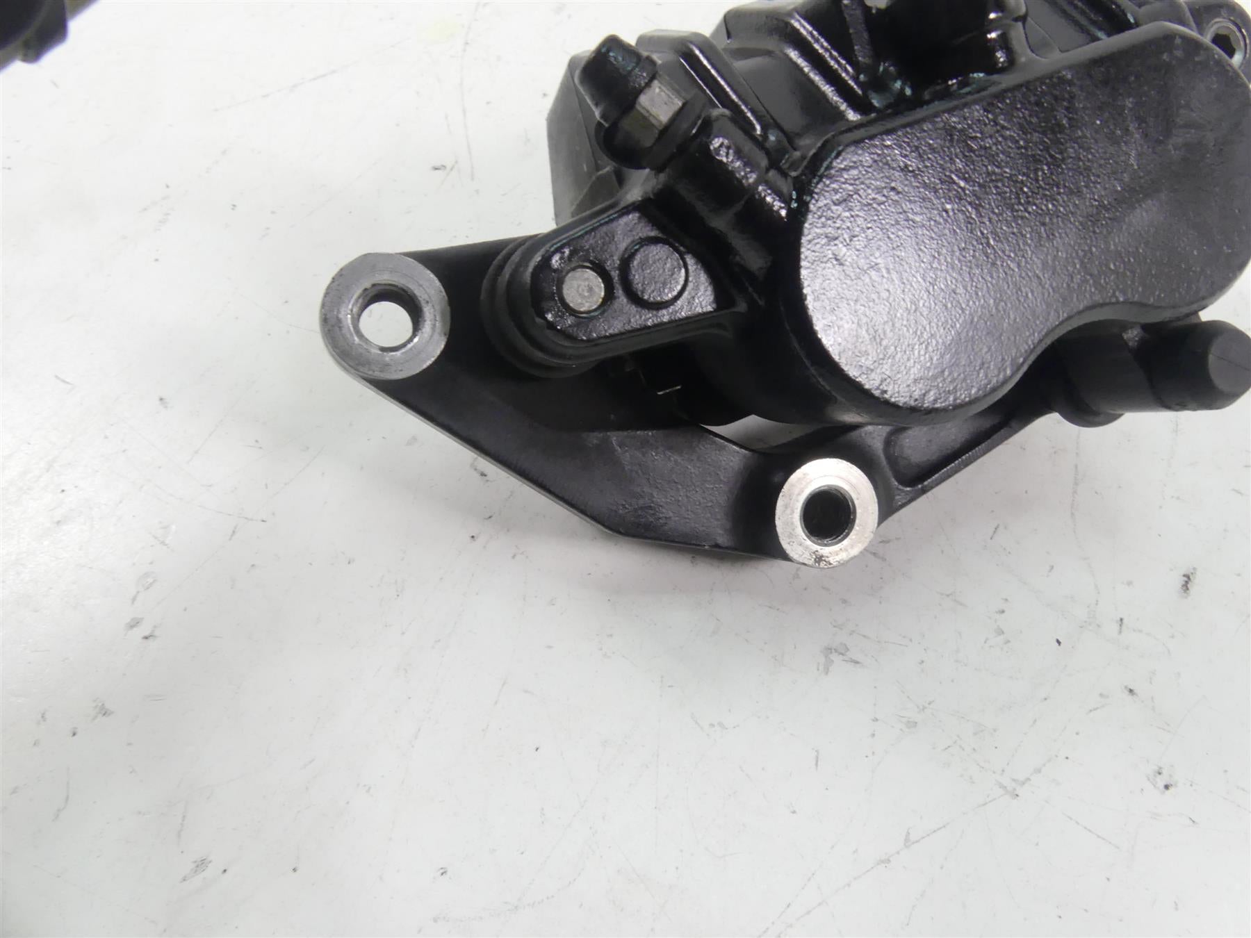 2016 Indian Scout Sixty Front Brake Caliper + Line - Non Abs 1911934 {{ shop.shopifyCountryName }} - Mototech271