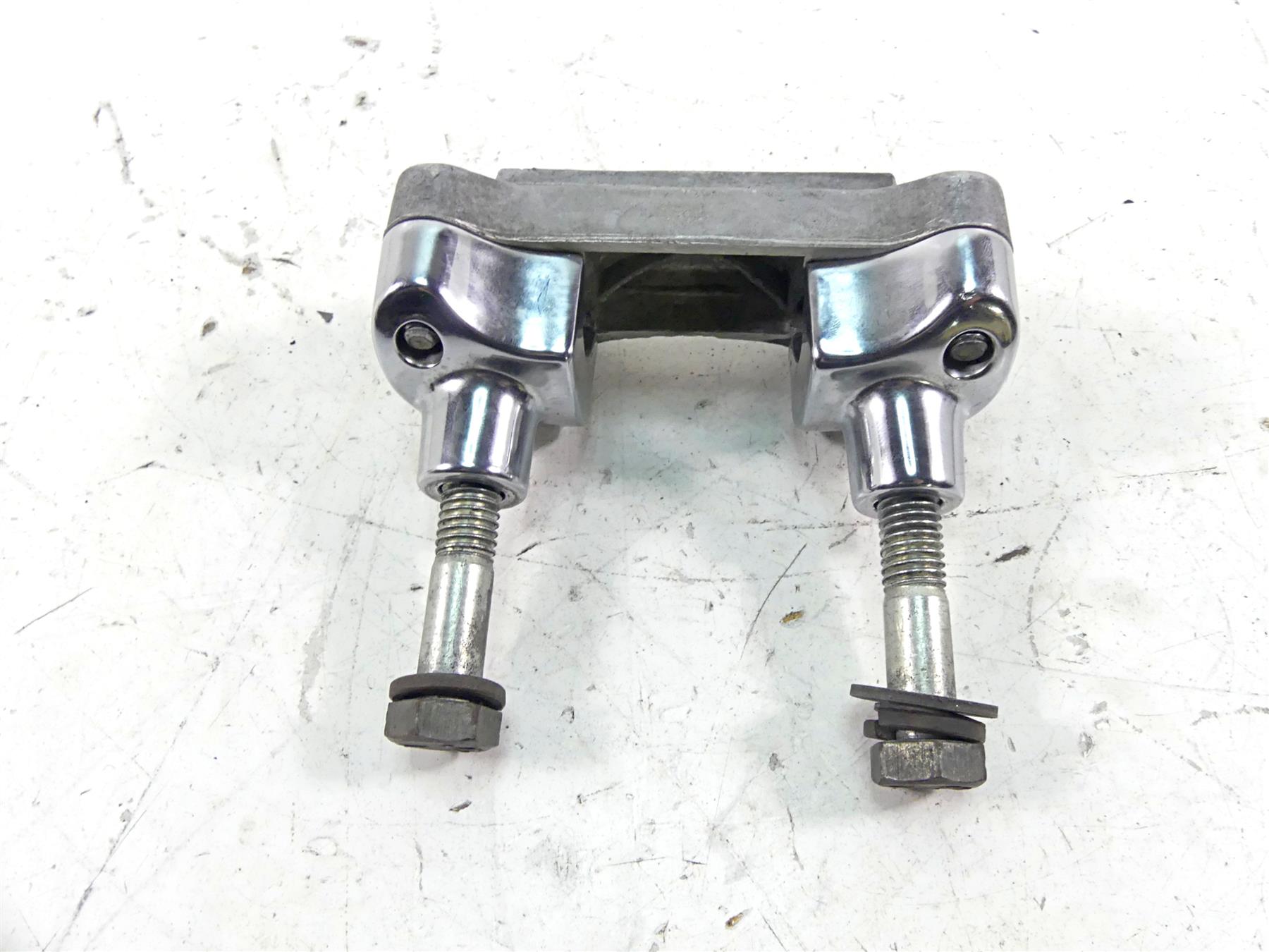 1979 Harley Sportster XLS1000 Roadster Handlebar Mount Riser 55902-79 55900-79 {{ shop.shopifyCountryName }} - Mototech271