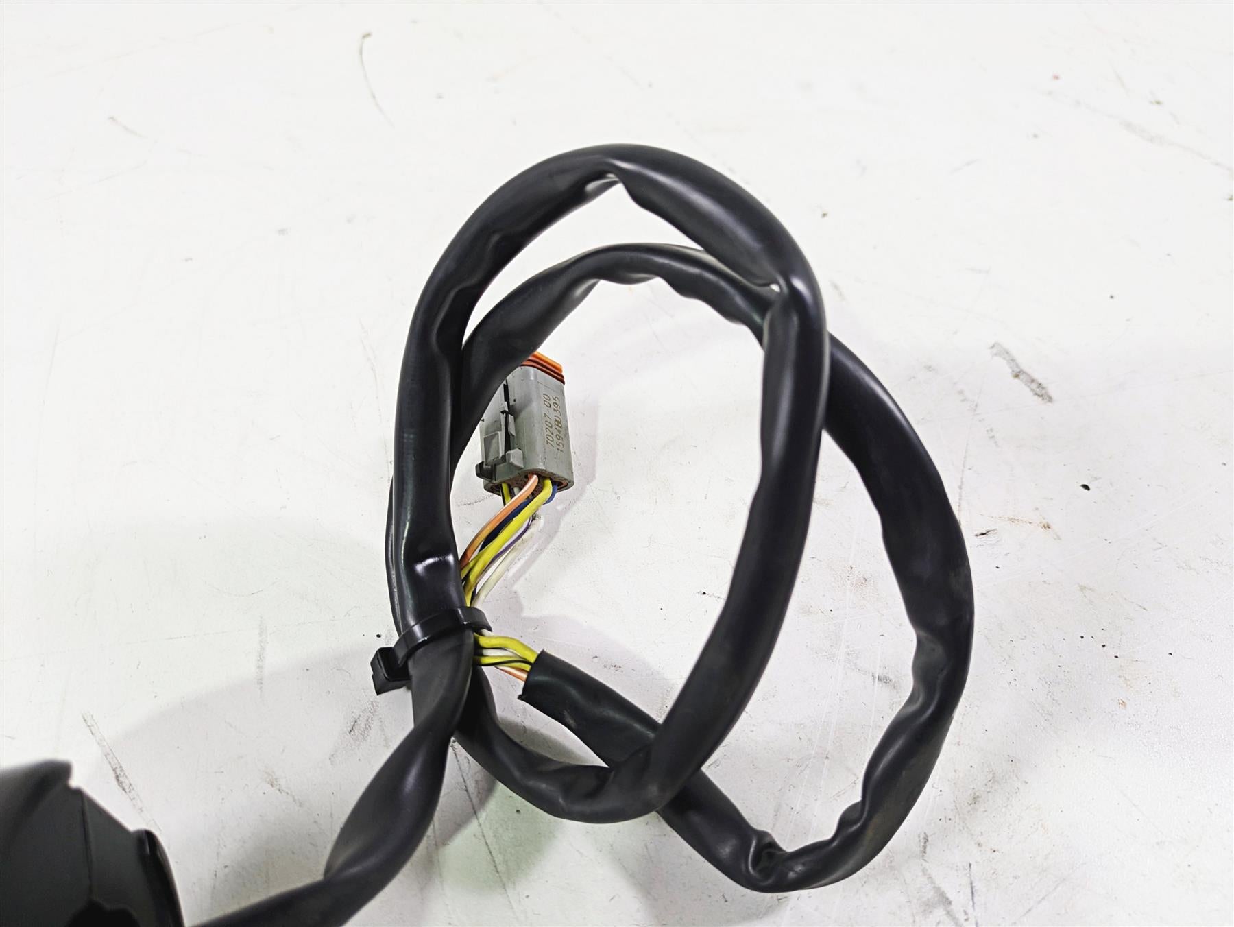 2004 Harley FLSTCI Softail Heritage Left Hand Control Switch 71682-06A 71685-06A {{ shop.shopifyCountryName }} - Mototech271