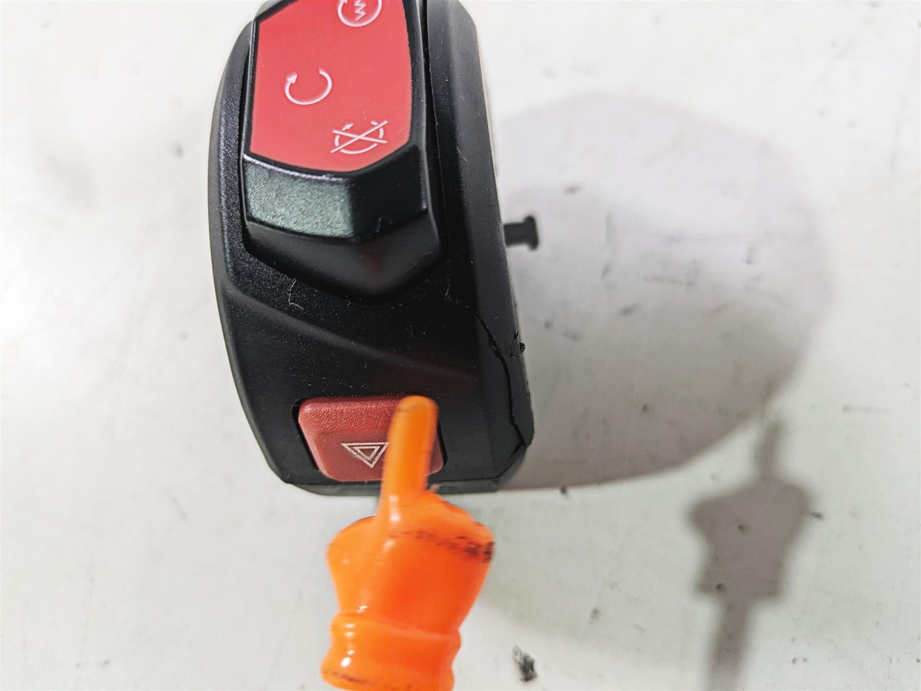 2023 Triumph Street Triple 765 RS Right Hand Control Switch - Read T2044828 {{ shop.shopifyCountryName }} - Mototech271