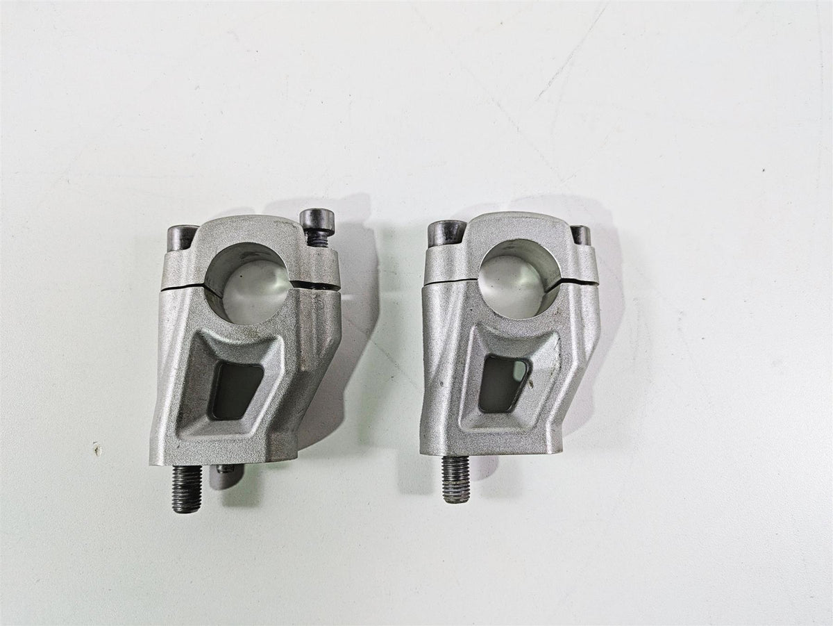 2015 Triumph Tiger Explorer XC Oem Handlebar Riser Holder Set T2040813 {{ shop.shopifyCountryName }} - Mototech271