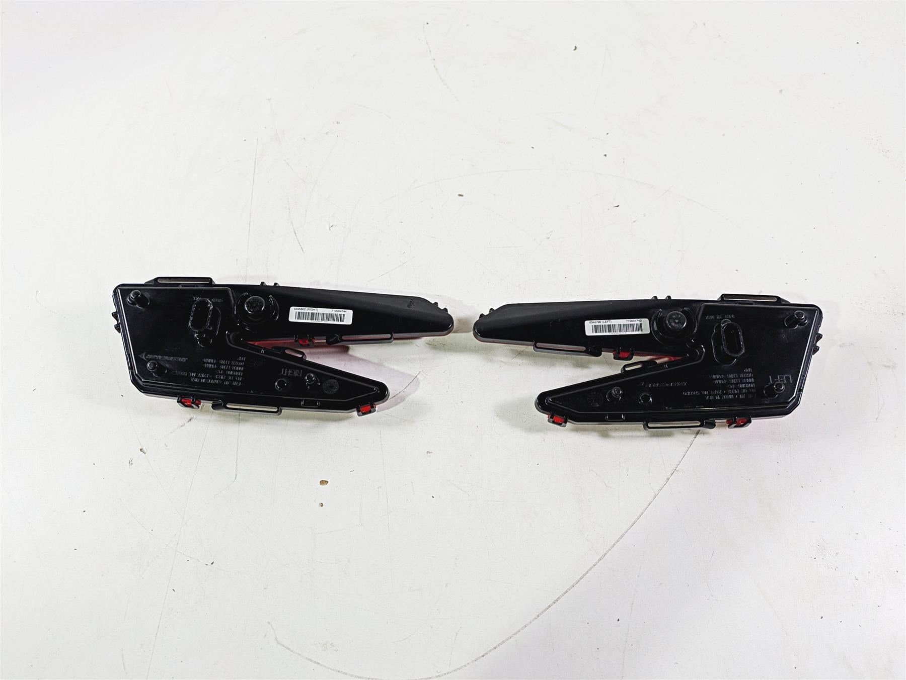 2018 Can Am Maverick X3 XRC Turbo R Taillight Tail Brake Light Set 710004743 {{ shop.shopifyCountryName }} - Mototech271