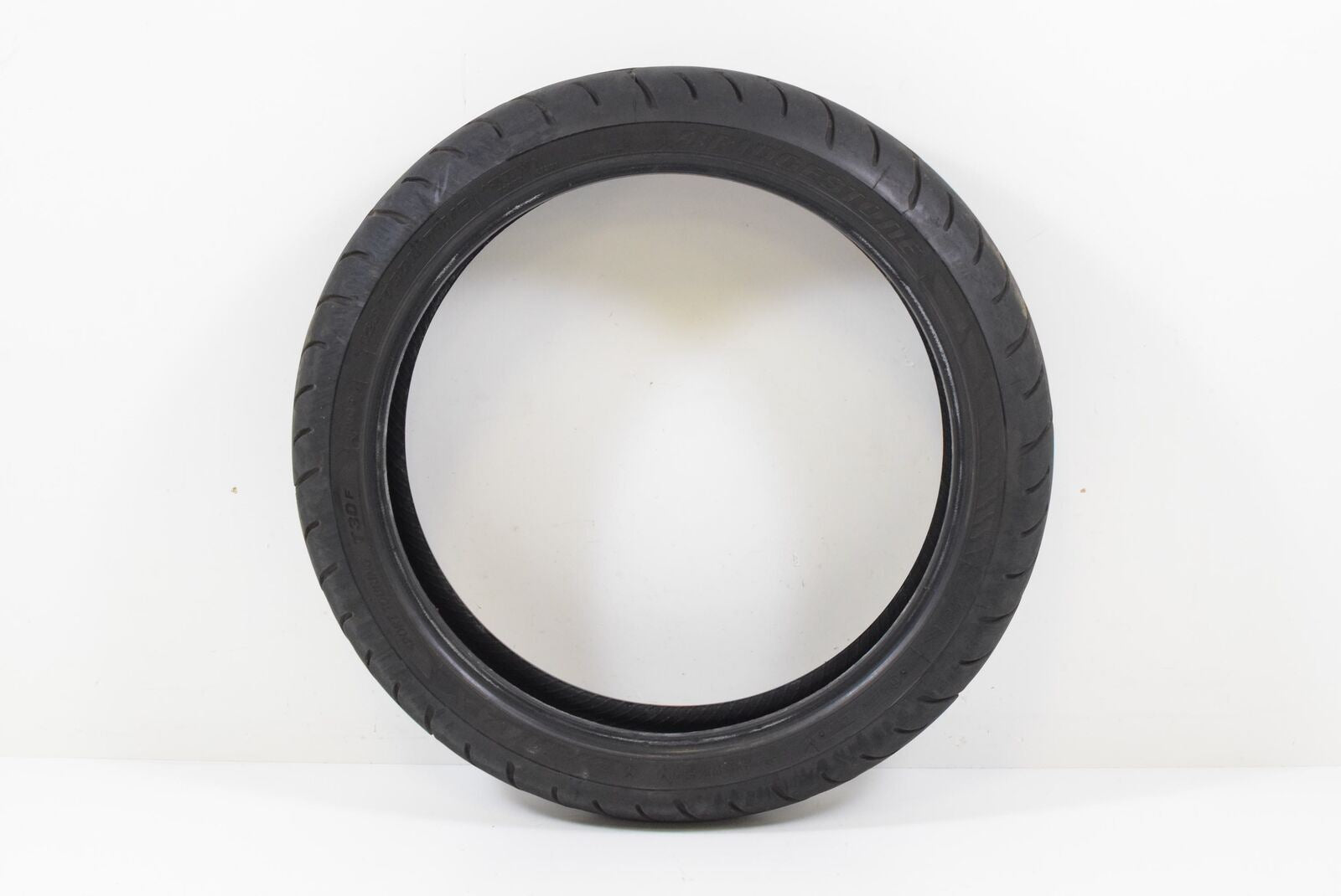 USED Front Tire Bridgestone Battlax T30-F Sport Touring 120/ 70-17 003872 {{ shop.shopifyCountryName }} - Mototech271