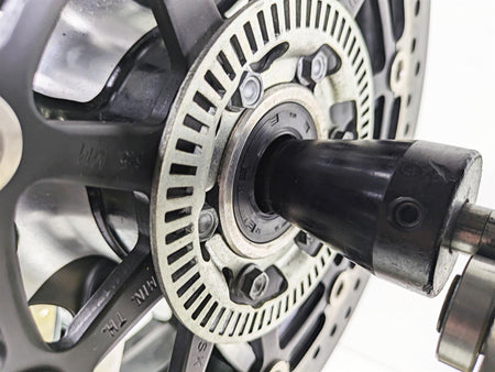 2019 Indian Chieftain Limited Straight Rear Wheel Rim 16x5 1522506 {{ shop.shopifyCountryName }} - Mototech271