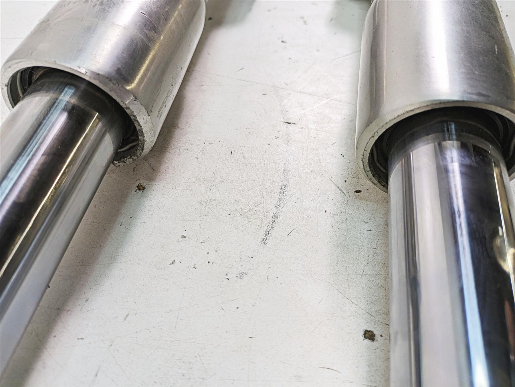 2006 Harley FLSTI Softail Heritage Straight Front Fork Leg Set 41mm 45915-00 {{ shop.shopifyCountryName }} - Mototech271