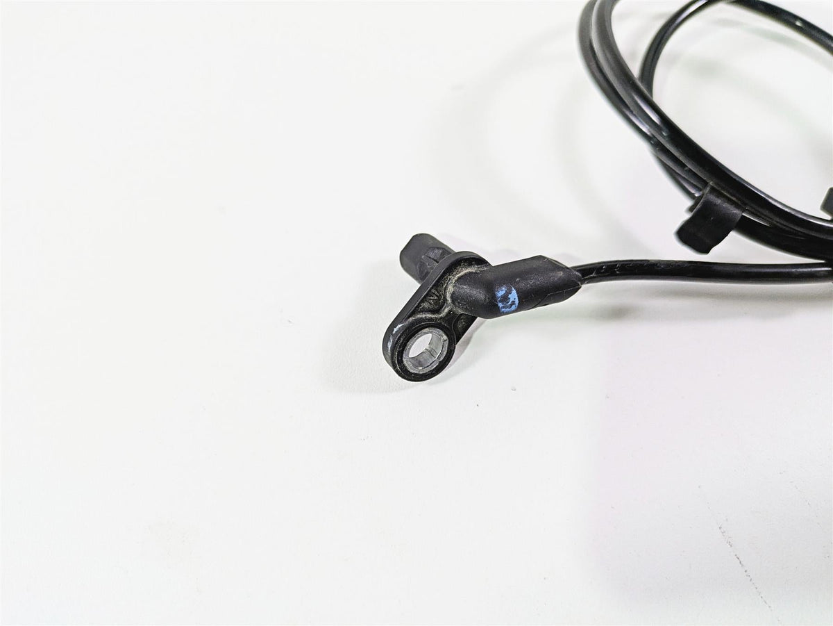 2024 Triumph Tiger 900 GT Front Abs Brake Wheel Speed Sensor T2029935 {{ shop.shopifyCountryName }} - Mototech271