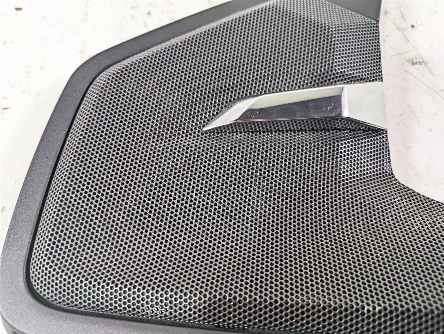 2022 BMW R1250 RT K052 Left Side Speaker Cover Fairing 0018945 {{ shop.shopifyCountryName }} - Mototech271