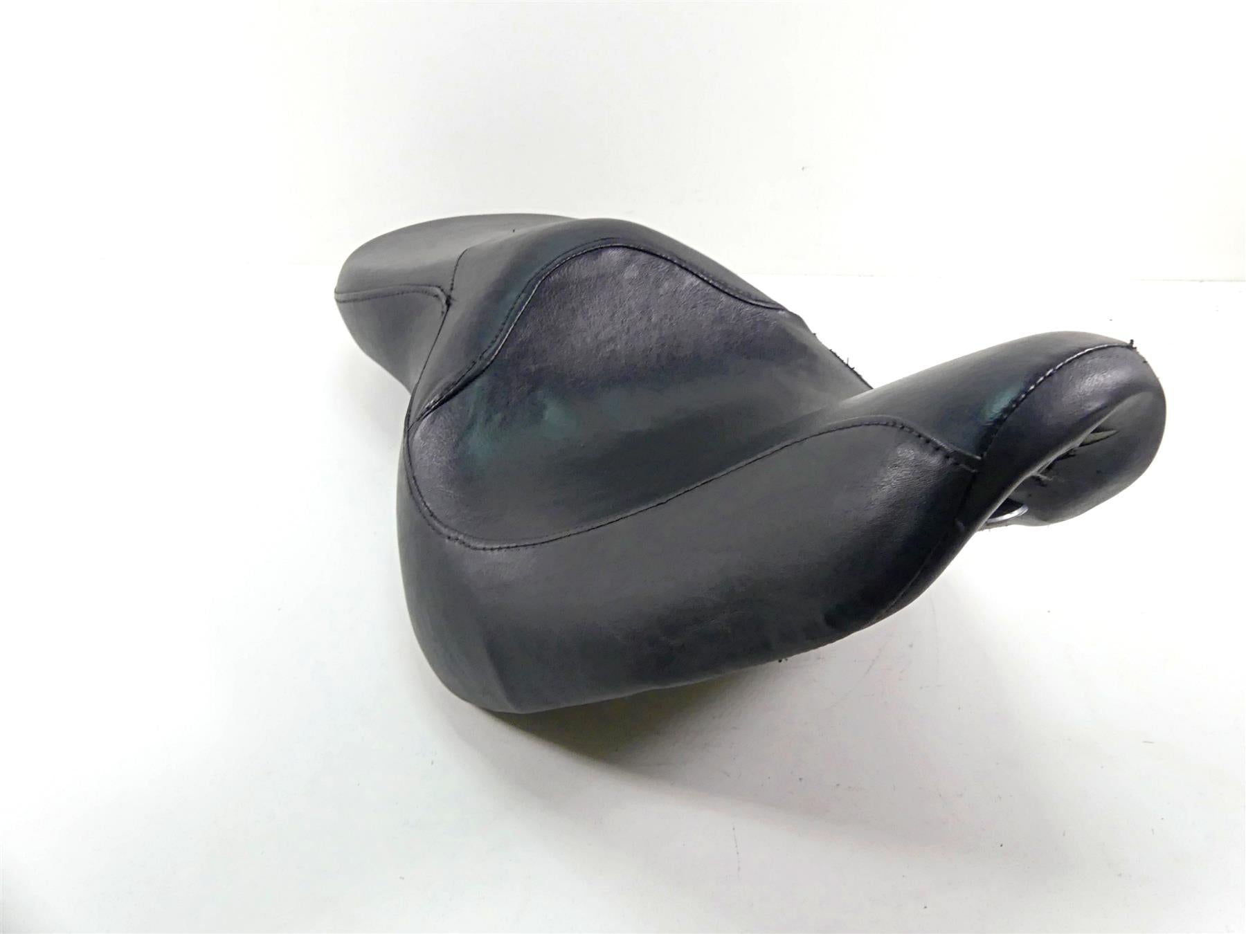 2011 Harley Softail FXS Blackline Driver Rider Duo Seat Saddle - For parts {{ shop.shopifyCountryName }} - Mototech271