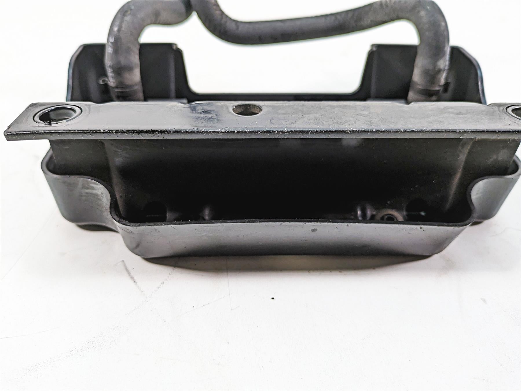 2011 Harley Touring FLTRU Road Glide Oil Cooler Flange Cover Hoses Set 63083-11A {{ shop.shopifyCountryName }} - Mototech271