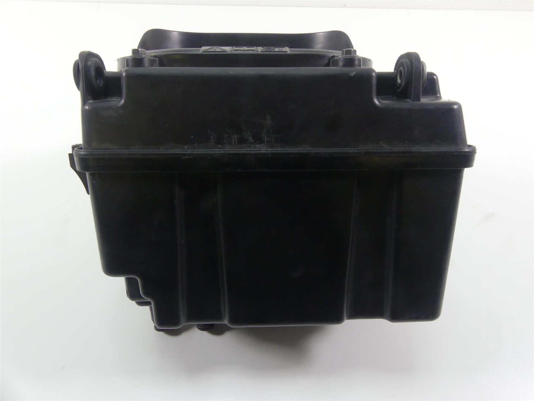 2013 Triumph Rocket 3 Touring Center Air Box Cleaner Breather Filter T2202200 {{ shop.shopifyCountryName }} - Mototech271