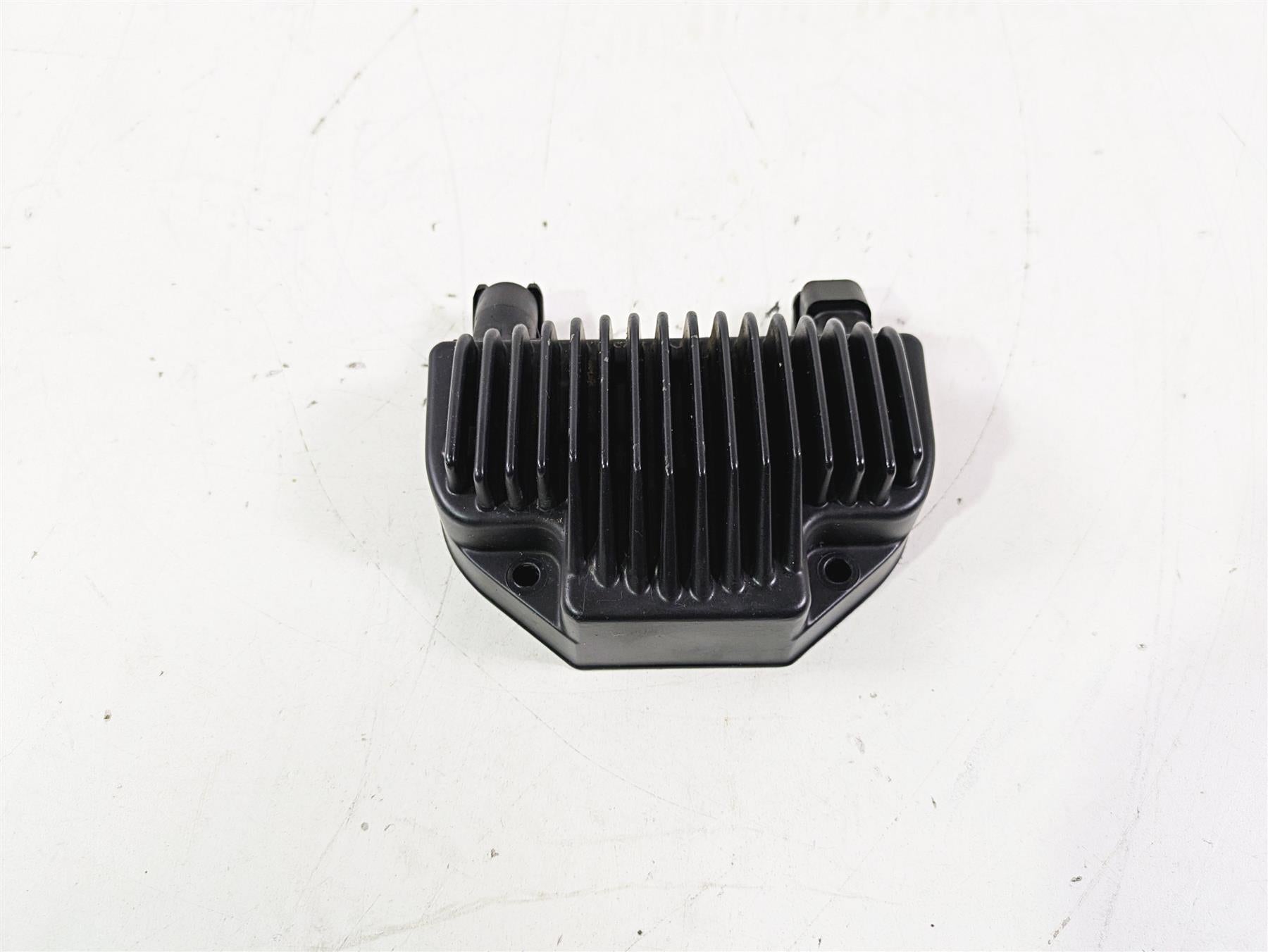 2011 Harley FXDC Dyna Super Glide Rectifier Voltage Regulator 74631-08 {{ shop.shopifyCountryName }} - Mototech271