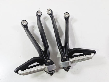 2020 Triumph Street Triple 765RS Rear Passenger Footpeg Set T2088156 T2088157-Mototech271