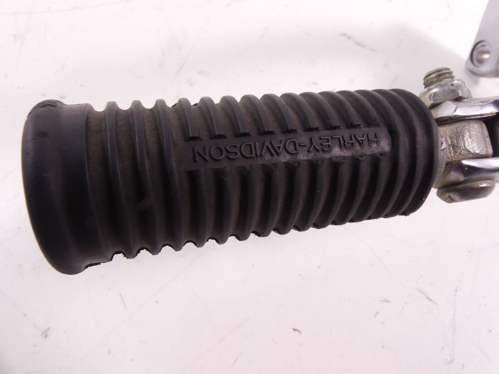 2009 Harley FXDC Dyna Super Glide Right Rider Driver Footpeg Brake Pedal 50649-9 {{ shop.shopifyCountryName }} - Mototech271