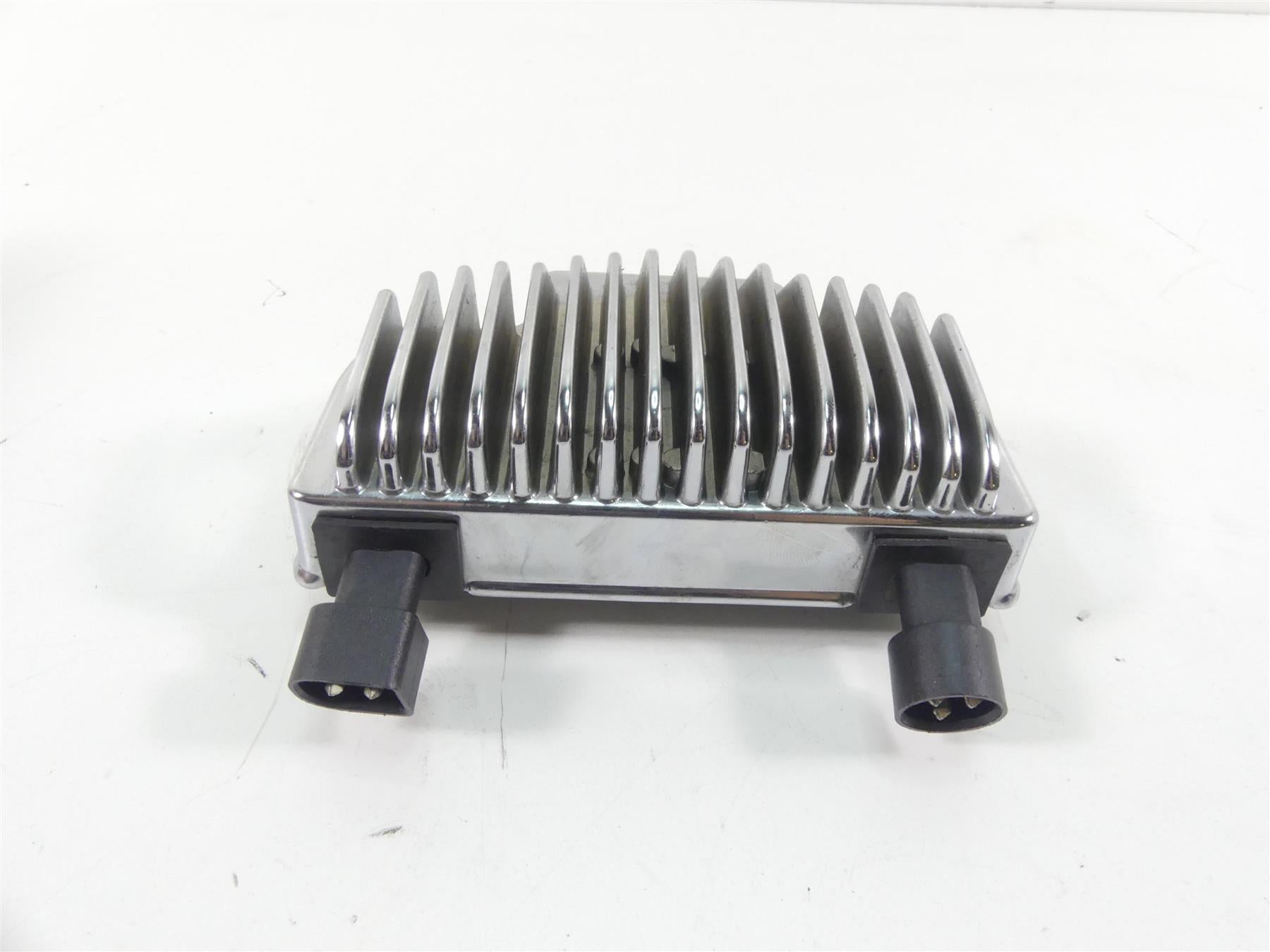 2009 Harley FXDL Dyna Low Rider Chrome Rectifier Voltage Regulator 74631-08A {{ shop.shopifyCountryName }} - Mototech271