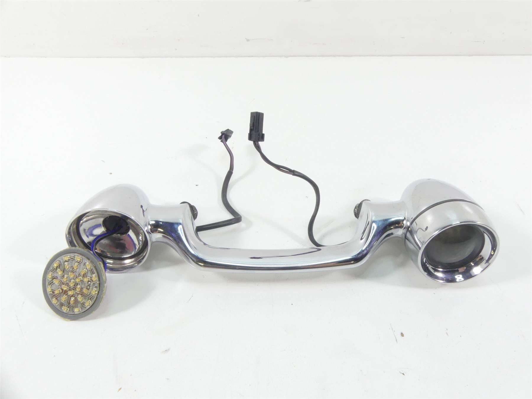 2004 Harley FLHTC SE CVO Electra Glide Rear Chrome Blinker Bar -Read 68508-04