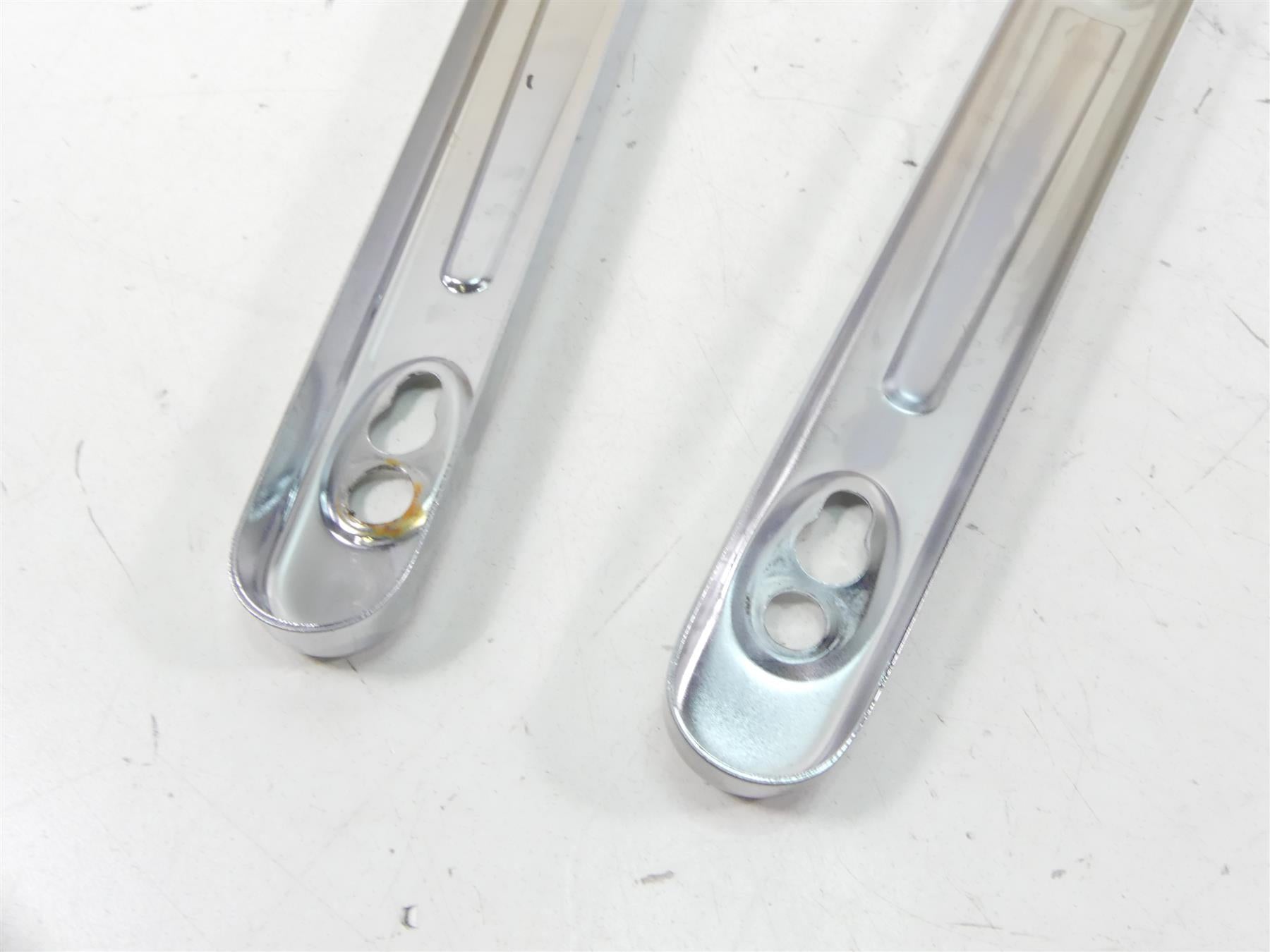 2014 Harley FXDL Dyna Low Rider Rear Fender Struts Braces 57300024 57300026 {{ shop.shopifyCountryName }} - Mototech271