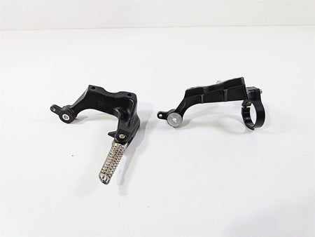 2009 Yamaha VMX17 V-Max 1700 Rear Passenger Footpeg Set - Read 2S3-27430-00-00-Mototech271