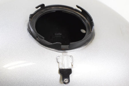 09 Harley FLHTCUSE4 CVO Electra Glide Fuel Gas Petrol Tank DENTS 61386-09CZA {{ shop.shopifyCountryName }} - Mototech271