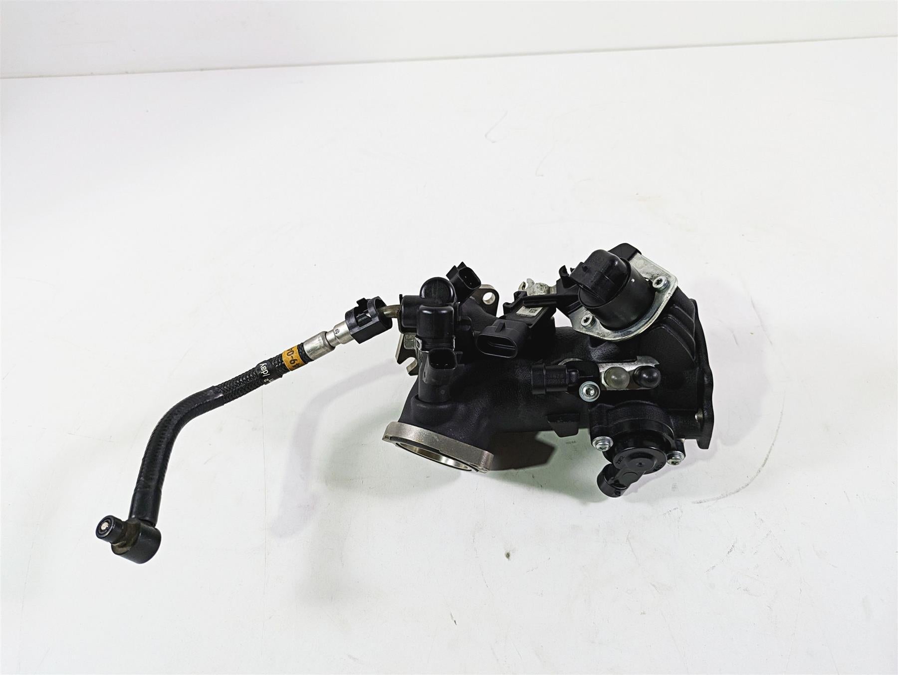 2014 Harley FXDL Dyna Low Rider Throttle Body Fuel Injectors 27708-10A 27618-06A {{ shop.shopifyCountryName }} - Mototech271