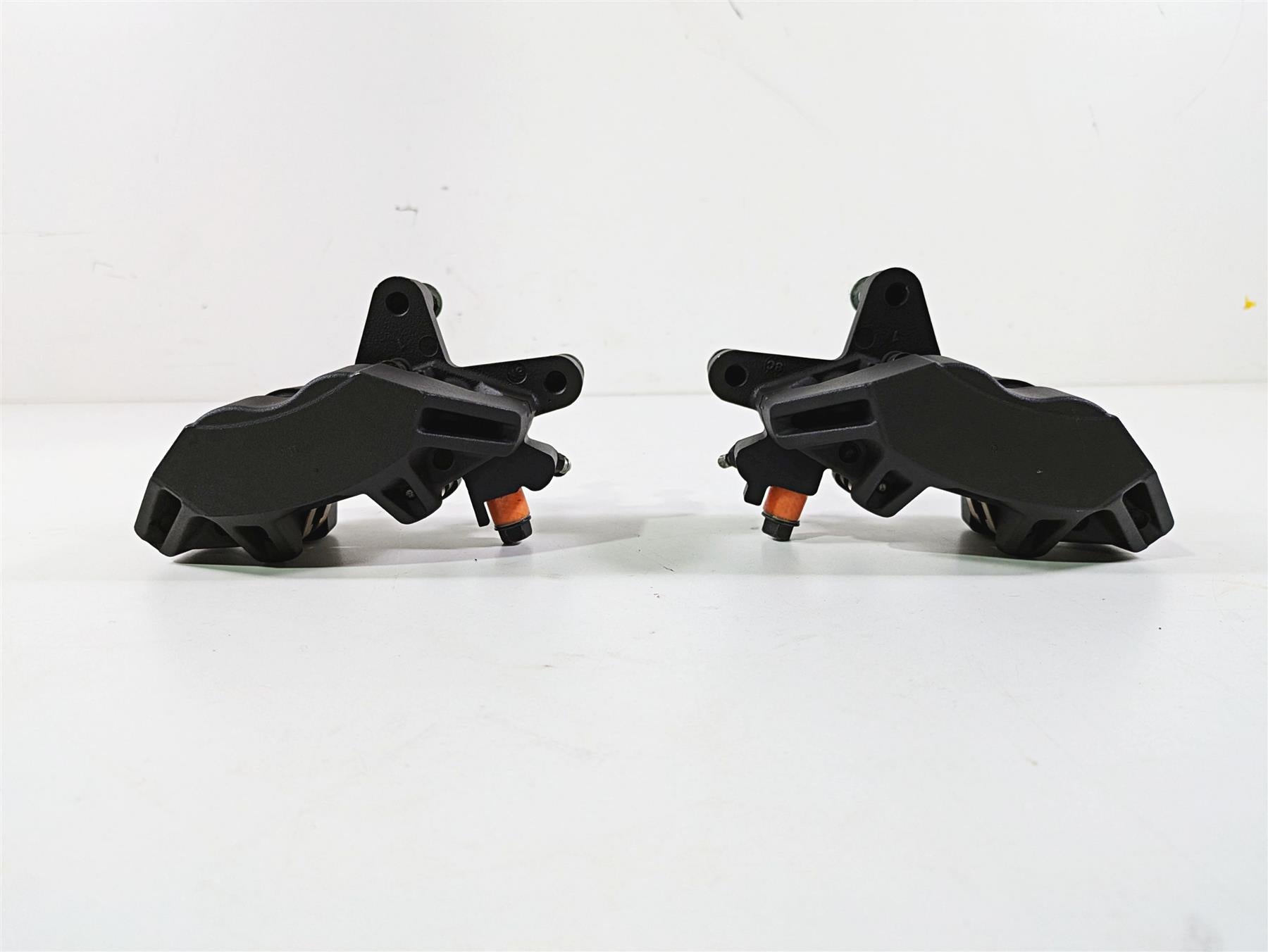 2009 Harley XR1200 Sportster Nissin Front Brake Caliper Set 42943-08 42944-08 {{ shop.shopifyCountryName }} - Mototech271
