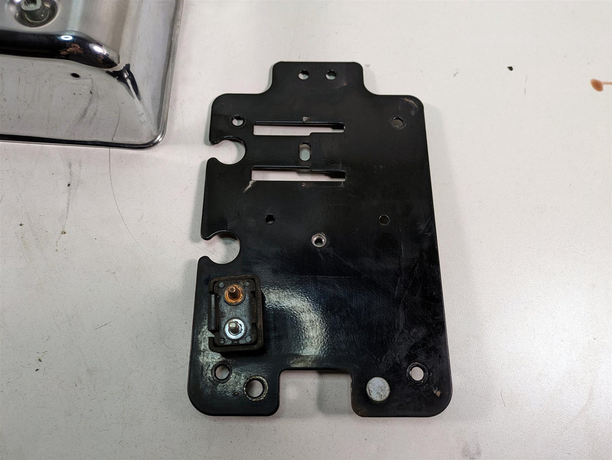 2000 Harley Dyna FXDL Low Rider Electrical Box Carrier & Chrome Cover 66333-99 {{ shop.shopifyCountryName }} - Mototech271