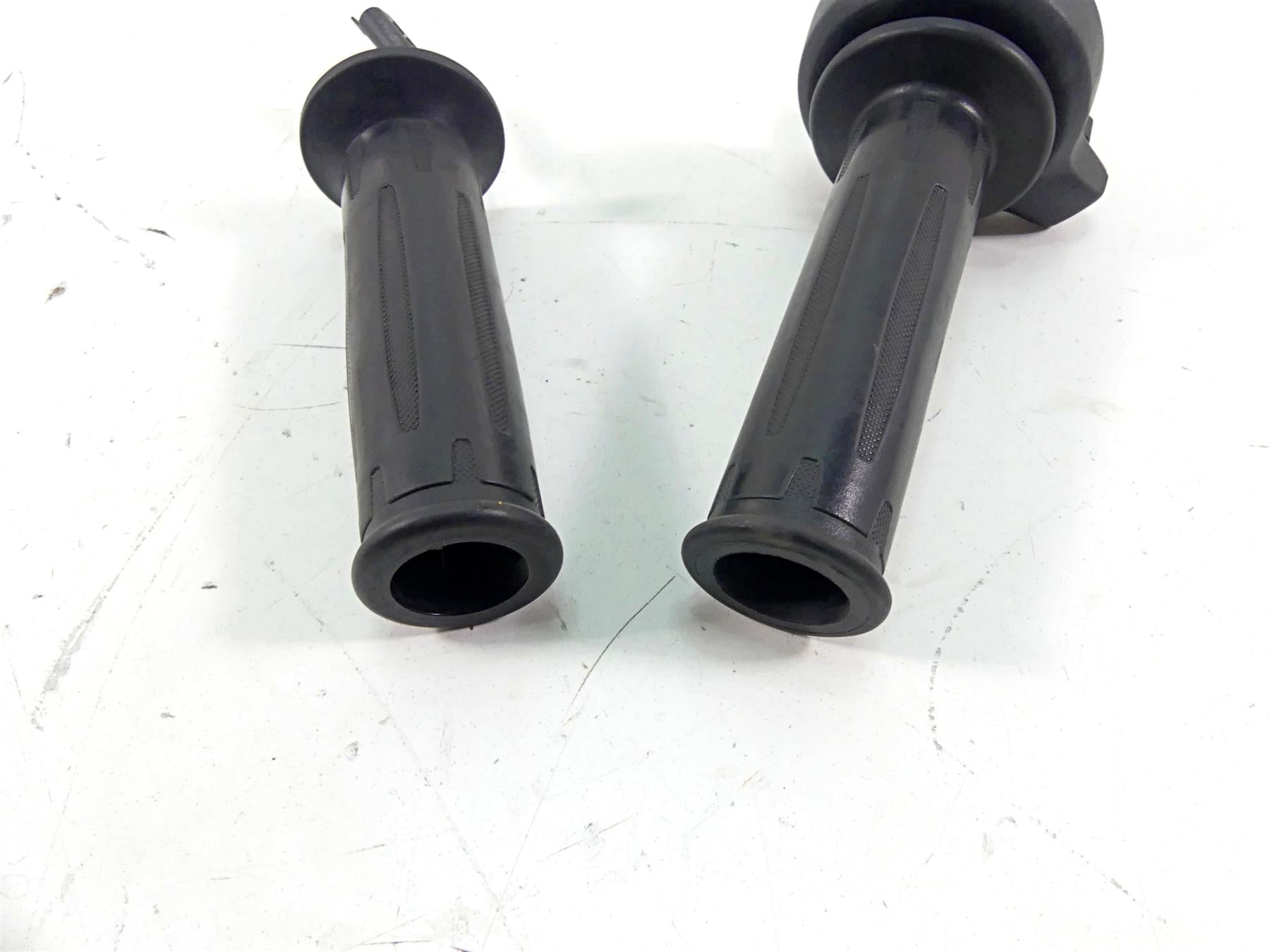 2016 BMW R1200GS Adv K51 Heated Hand Grip Set -Cruise 61318552120 61318549455 {{ shop.shopifyCountryName }} - Mototech271