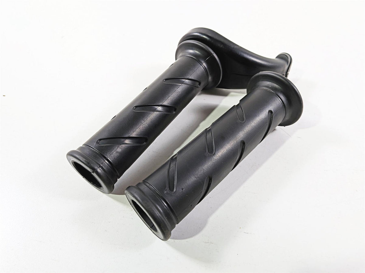 2011 Ducati Streetfighter 1098 S Throttle Handle & Grip Set 65420161A {{ shop.shopifyCountryName }} - Mototech271