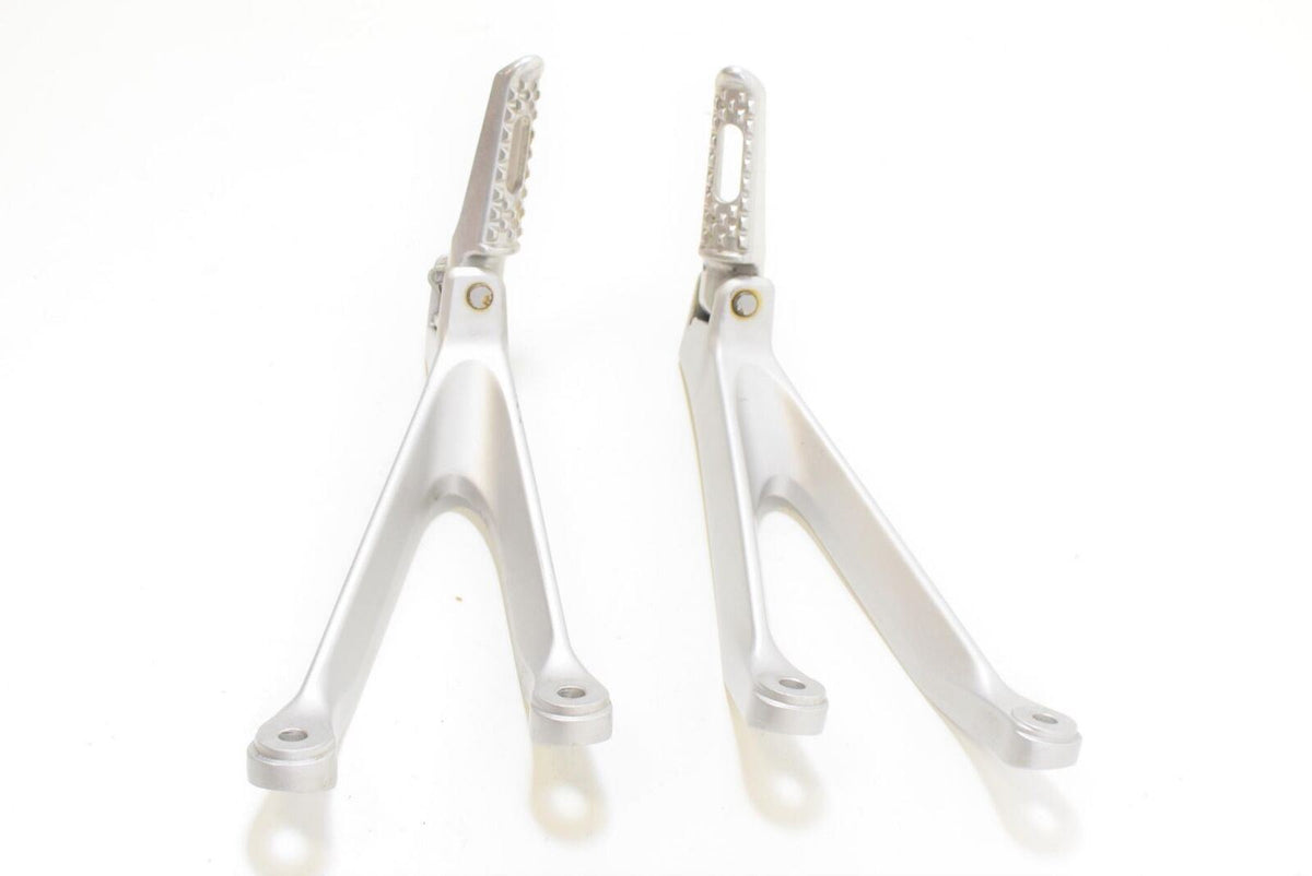 2011 Honda CBR1000RR CBR1000 RR Passenger Footpeg Rest Set 50760-MFL-D20 {{ shop.shopifyCountryName }} - Mototech271