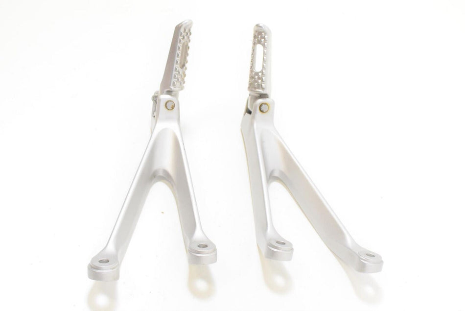 2011 Honda CBR1000RR CBR1000 RR Passenger Footpeg Rest Set 50760-MFL-D20 {{ shop.shopifyCountryName }} - Mototech271