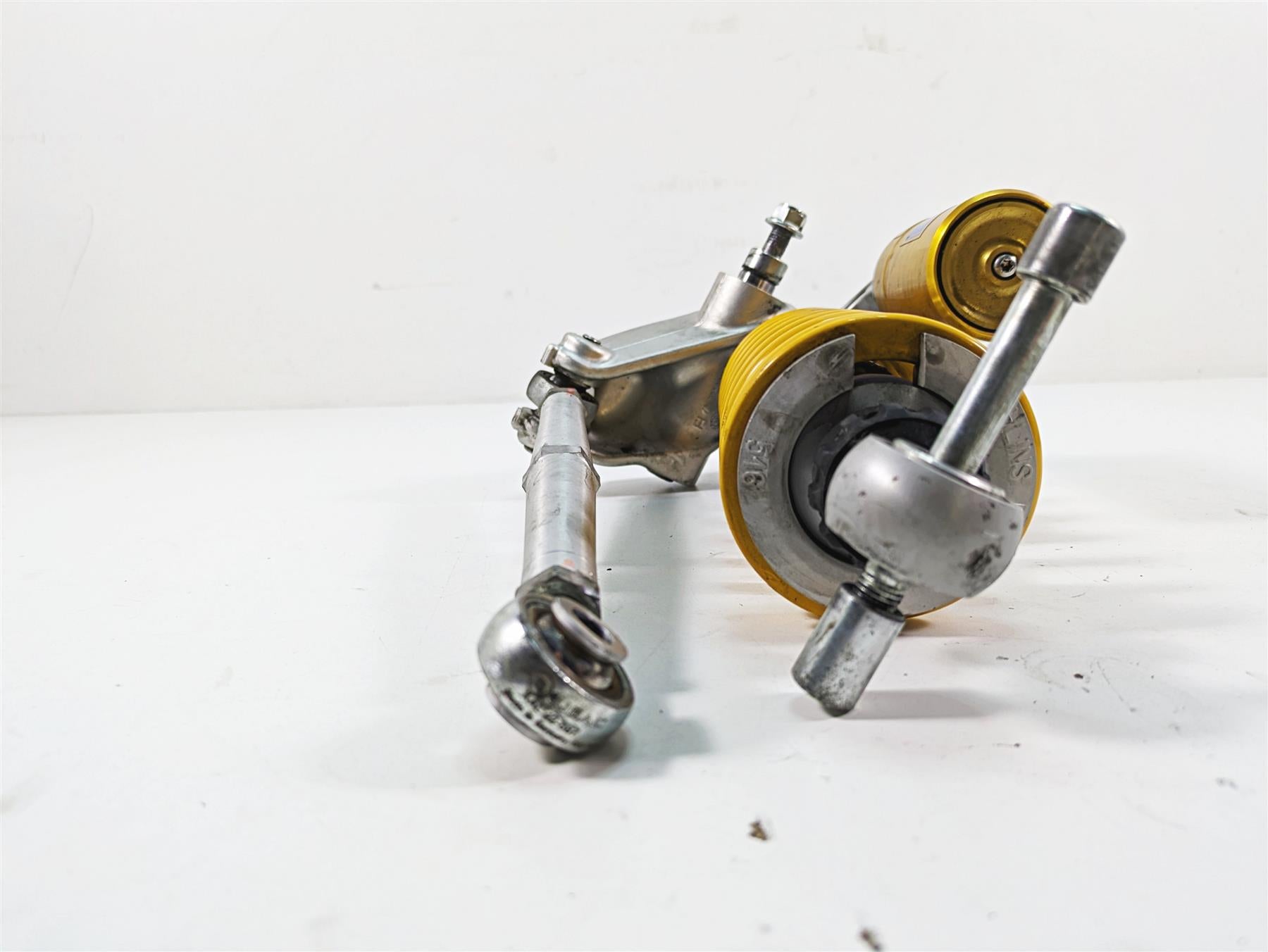 2011 Ducati Hypermotard 1100 Evo SP Rear Ohlins Shock Damper & Linkage 36520971A {{ shop.shopifyCountryName }} - Mototech271
