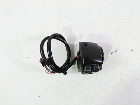 2018 Harley FXBR Softail Breakout Right Hand Start Stop Control Switch 71500462 {{ shop.shopifyCountryName }} - Mototech271
