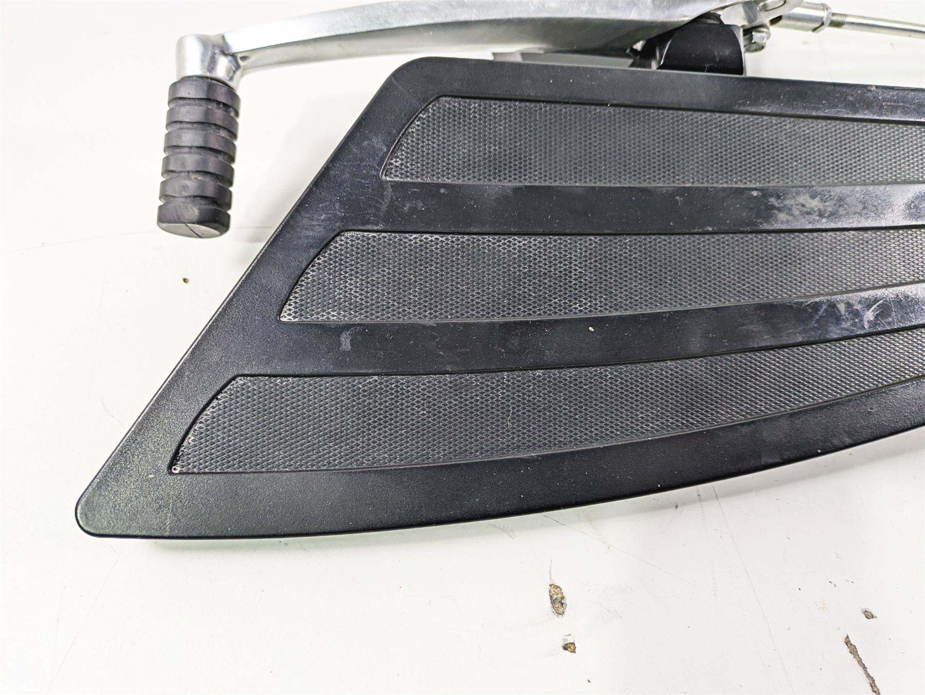 2012 Victory Cross Country Front Left Floorboard & Shift Lever 5135045 5137197 {{ shop.shopifyCountryName }} - Mototech271