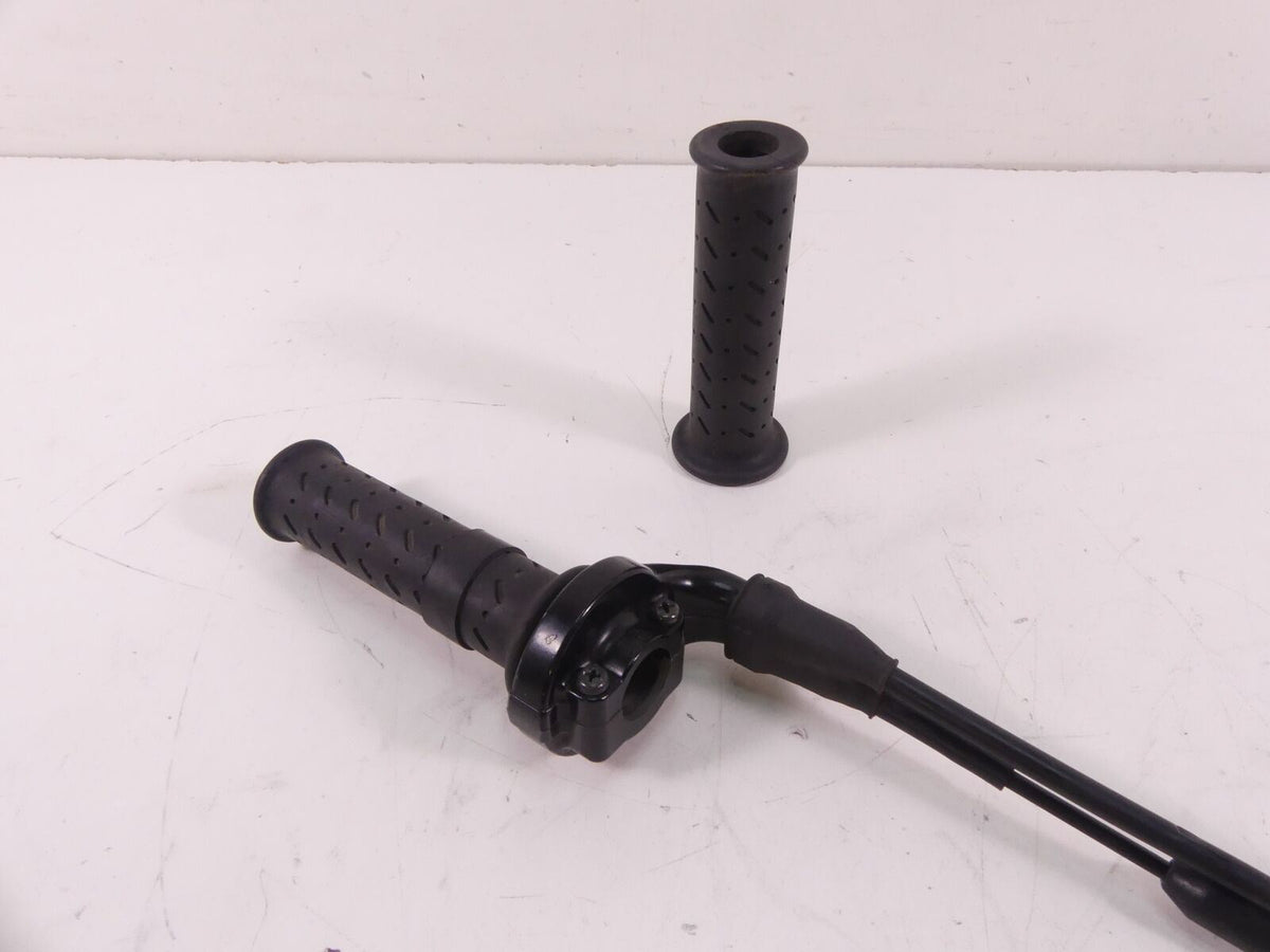 2014 Triumph Tiger 800 ABS Throttle Grip Handle Cable Set T2040252 {{ shop.shopifyCountryName }} - Mototech271