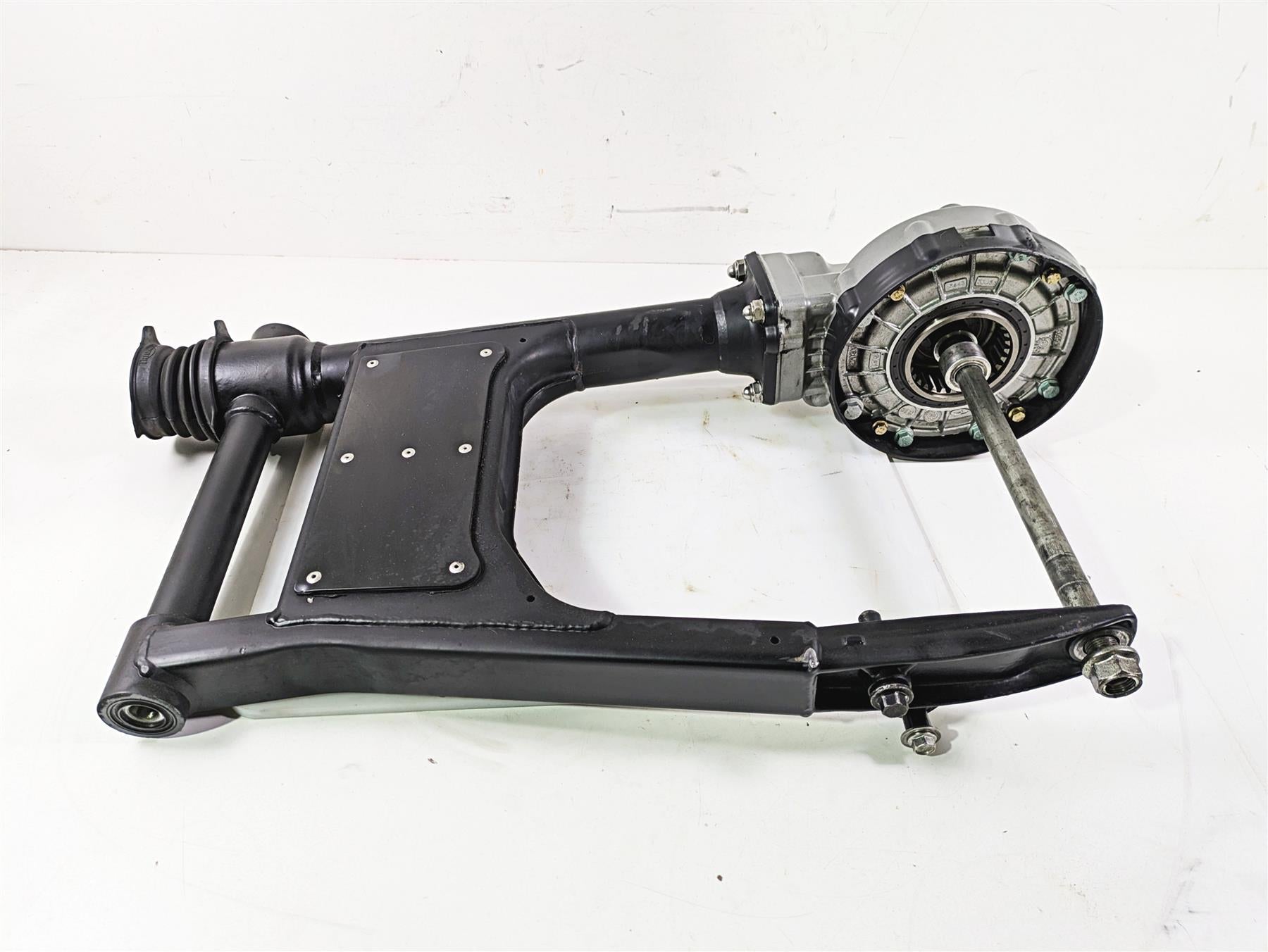 2006 Triumph Rocket 3 Swingarm Differential Drive Shaft T1270200 T1270700 {{ shop.shopifyCountryName }} - Mototech271