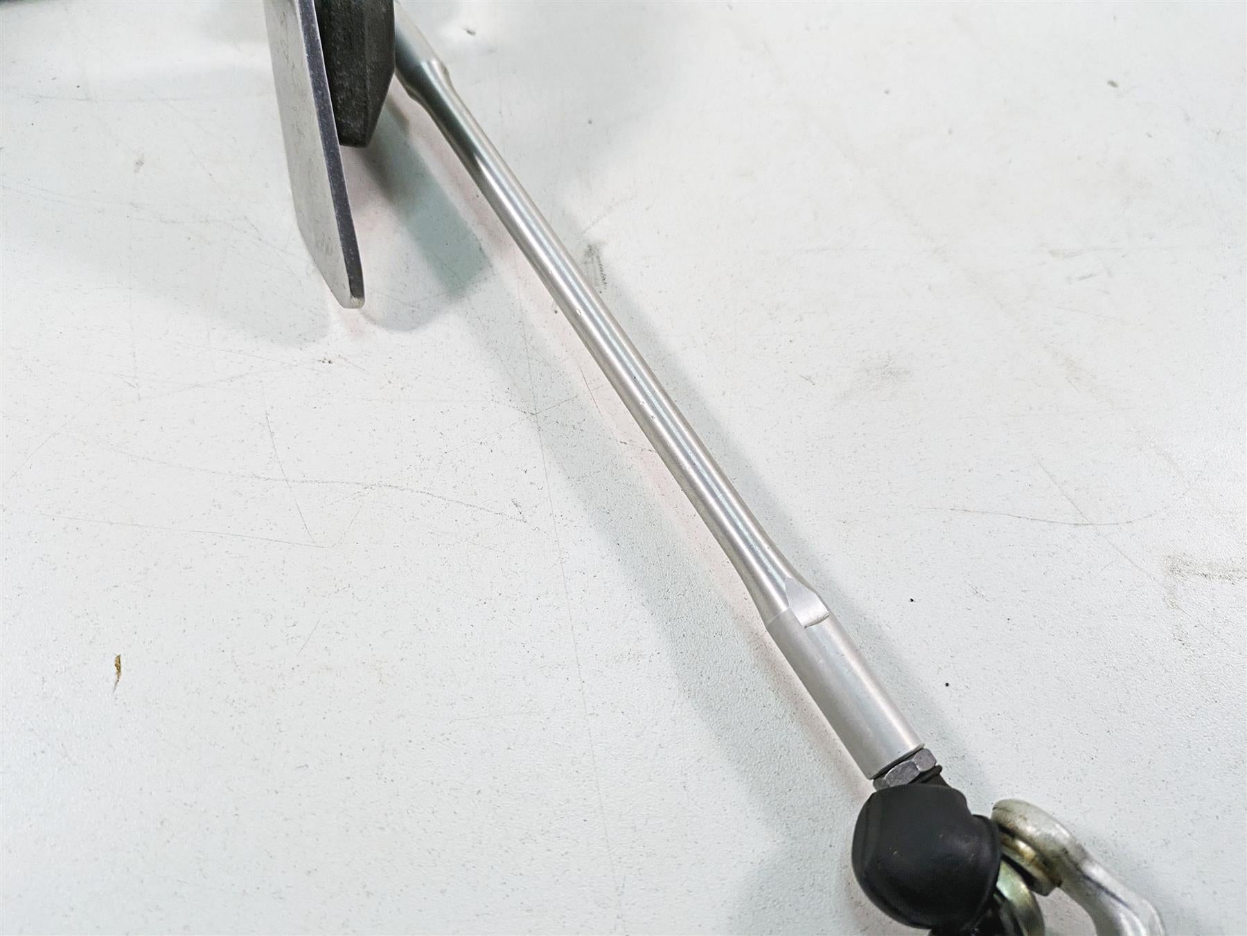 2002 Yamaha FZ1 FZS1000 Fazer Left Rider Footpeg Shifter Set 5LV-27442-00-00 {{ shop.shopifyCountryName }} - Mototech271