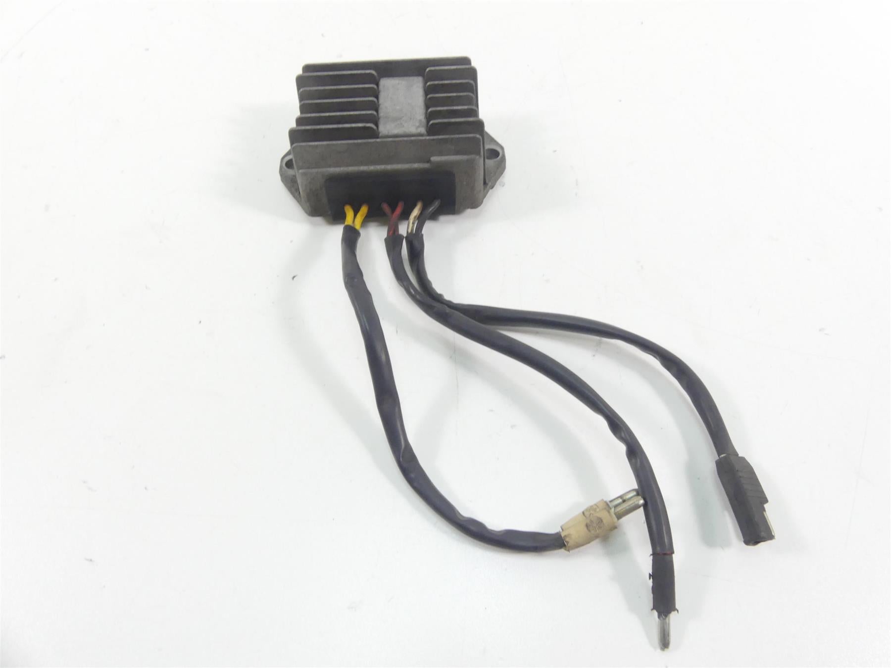 2001 Moto Guzzi California Sp 1100 Rectifier Voltage Regulator GU37703805 {{ shop.shopifyCountryName }} - Mototech271