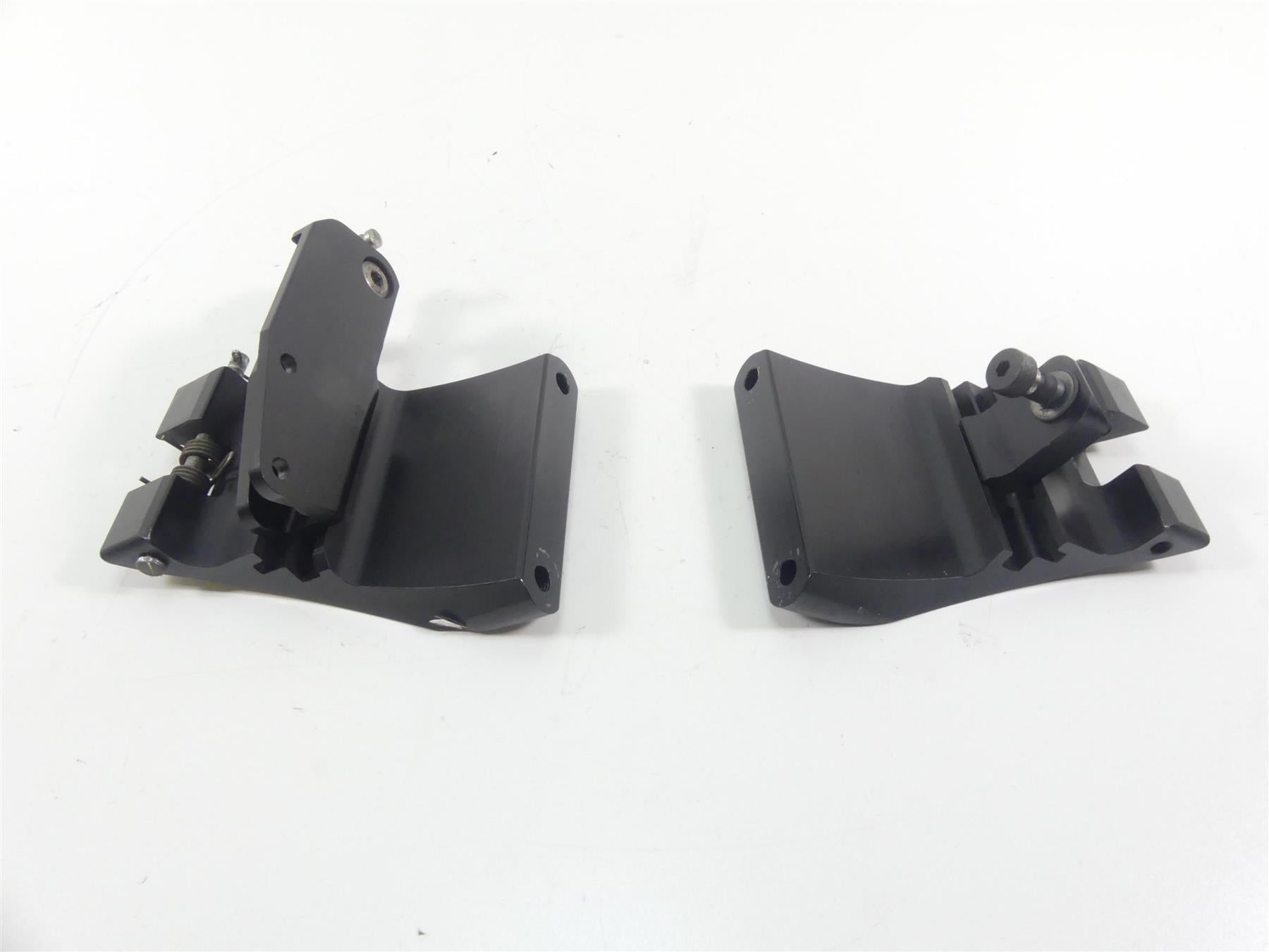 2015 Victory Cross Country Tour Left Right Floorboard Mount Bracket Set 5136965 {{ shop.shopifyCountryName }} - Mototech271