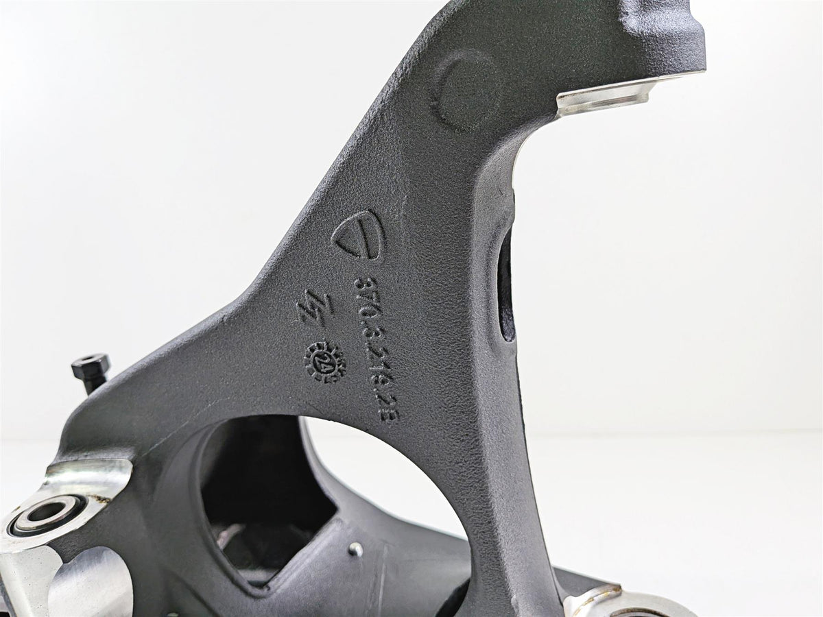 2022 Ducati Panigale V4 S V4S Straight Swingarm Swing Arm & Rear Axle 37020471AA-Mototech271