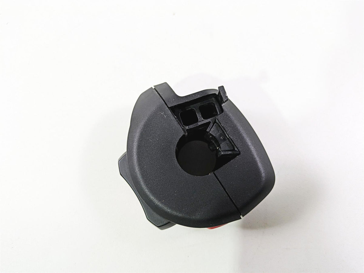2024 Triumph Tiger 900 GT Right Hand Start Stop Control Switch T2044829 {{ shop.shopifyCountryName }} - Mototech271