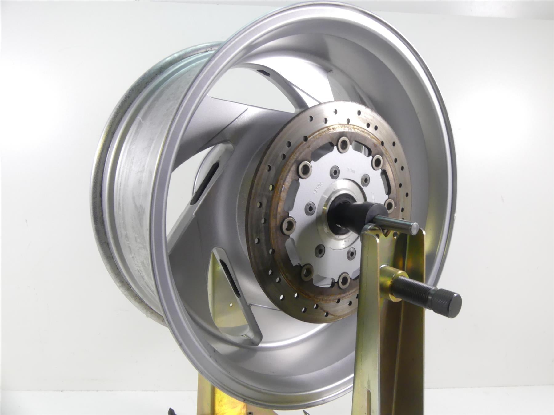 2007 Suzuki M109R VZR1800 Boulevard Straight Rear Wheel Rim 18x8.5 64100-48810- {{ shop.shopifyCountryName }} - Mototech271