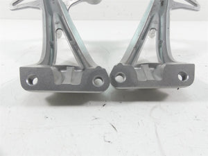 2008 Yamaha FZ1 Fazer Rear Passenger Footpeg Set 2D1-2741L-00-00 2D1-2742L-00-00