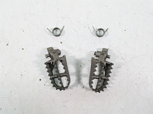 Load image into Gallery viewer, 2007 BMW R1200GS K255 Adv Front Footpeg Foot Peg Rest Set 46717694557 | Mototech271
