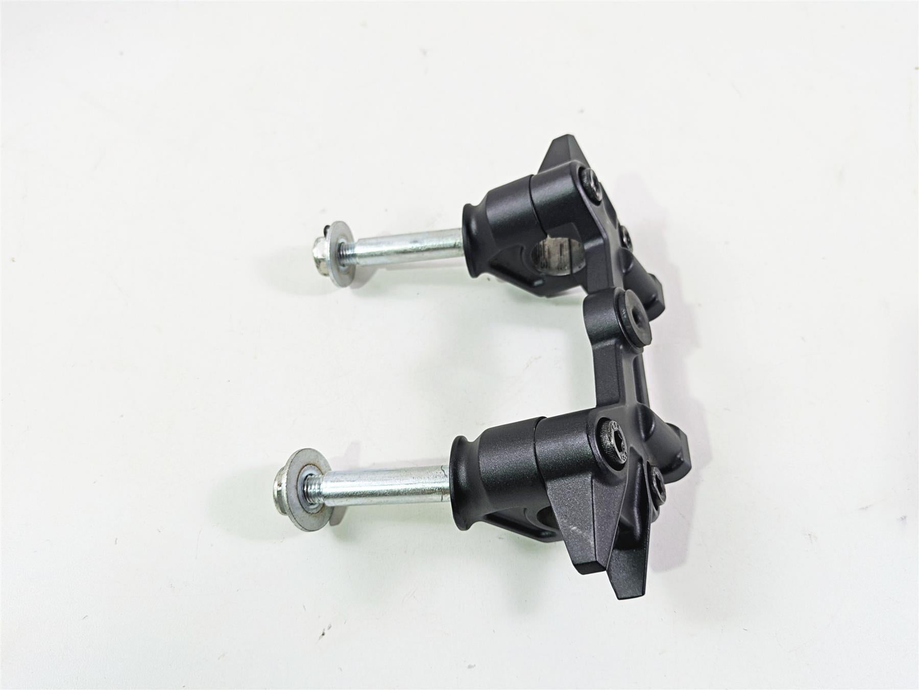2020 Kawasaki Z900 ZR900 Handlebar Riser Holder Mount Set 46012-0396-18R {{ shop.shopifyCountryName }} - Mototech271