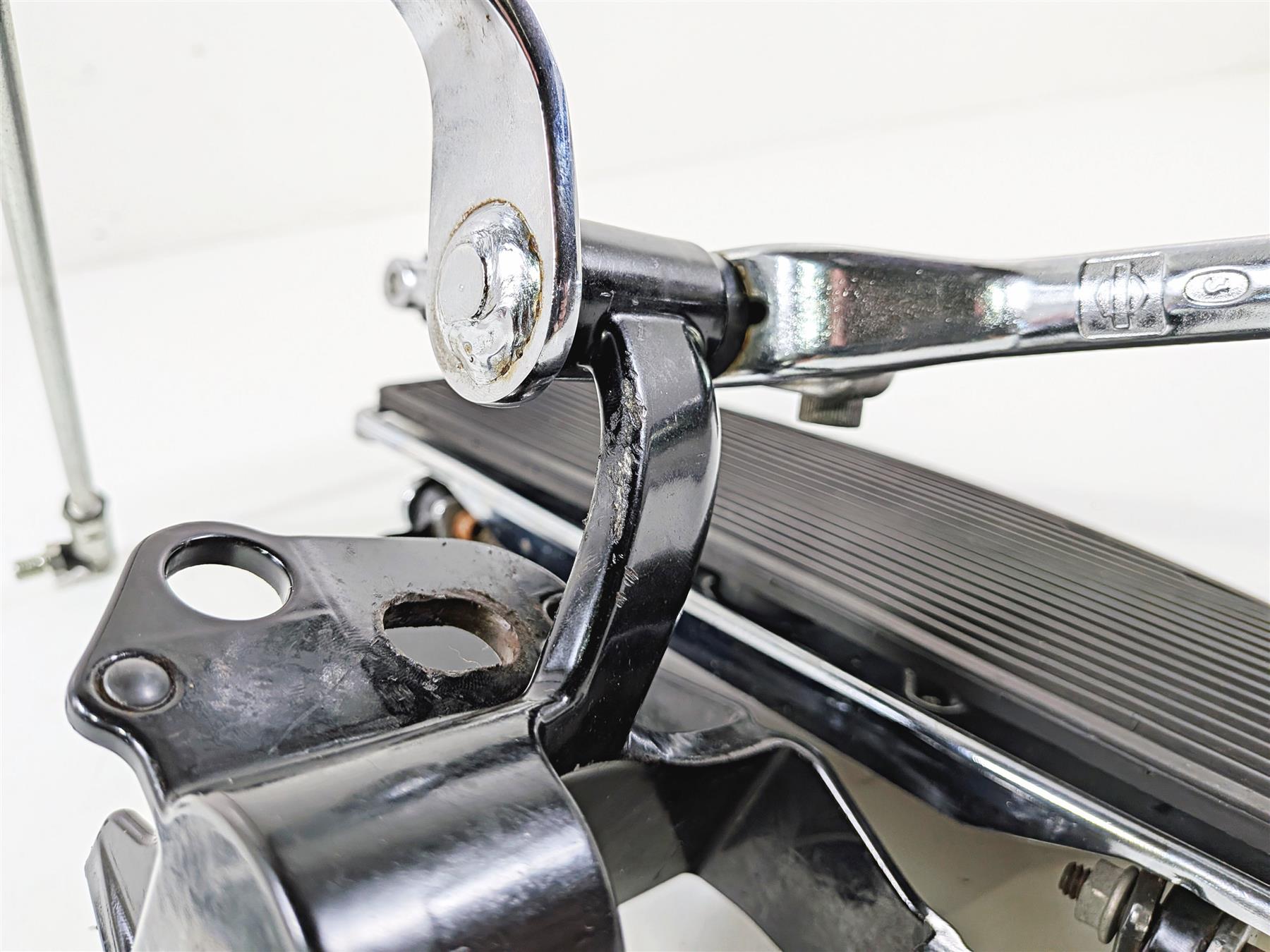 2012 Harley Softail FLSTF Fat Boy Left Front Floorboard Shifter Set 33630-07A {{ shop.shopifyCountryName }} - Mototech271