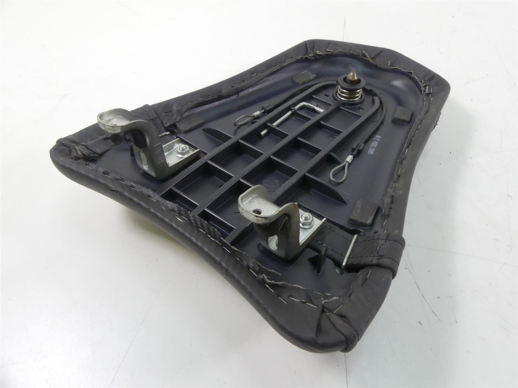 2006 Ducati 999 Biposto Rear Passenger Pillion Saddle Seat - No Tears 59510561A {{ shop.shopifyCountryName }} - Mototech271
