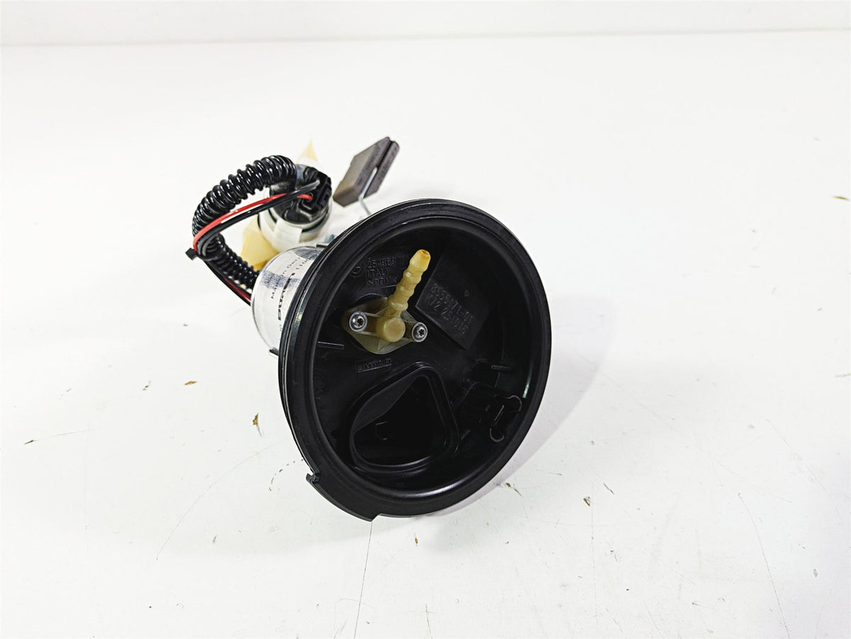 2017 BMW F800GS Adv K75 Fuel Gas Petrol Pump & Level Sensor 16148555171 {{ shop.shopifyCountryName }} - Mototech271