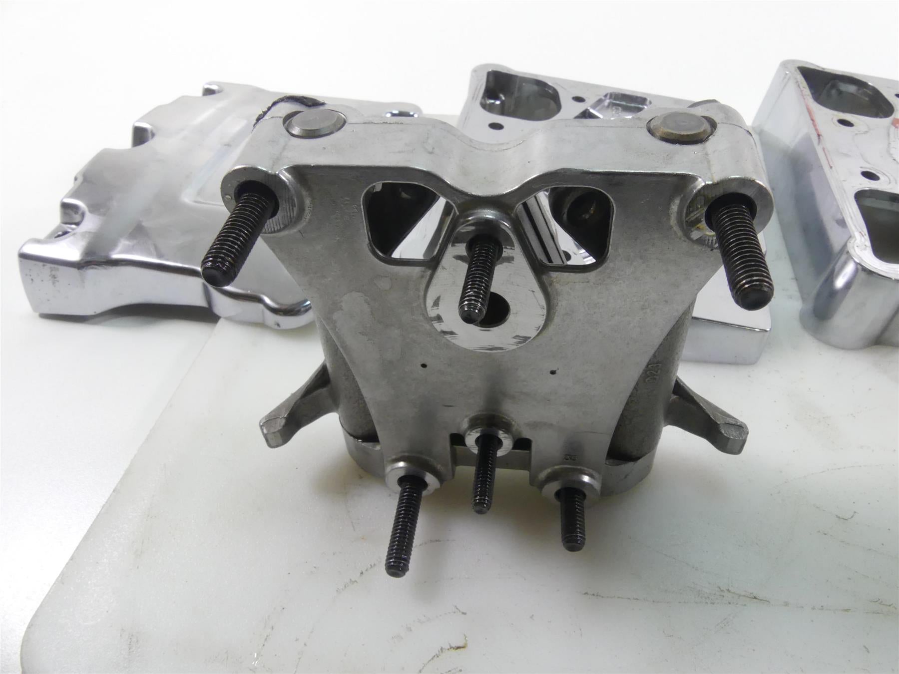 2009 Harley Dyna FXDF SE CVO Fat Bob Chrome Valve Cover Rocker Box Set 17571-99 {{ shop.shopifyCountryName }} - Mototech271